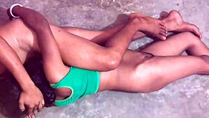 Wow, Pakistani college students banging at father's friend's place!