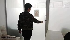 אל תתקשר לאף אחד אשאב לך ואבלע את הזרע שלך