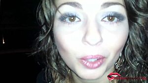 chica joven con tetas grandes hace una mamada en piscina publica