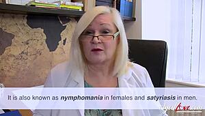 Lesby Molly a Valentina si hrají s kundami u Oldnanny 😍