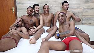 Surubão com seis caras pirocudos