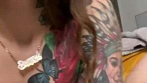 my fave twerk vid with huge ass spreading and buttplug play, damn!