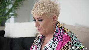 Човече, јебао сам баку свог пријатеља Џулза, тотална ГИЛФ!