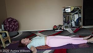 Sexy mature babe with natural tits guides fetish yoga lesson