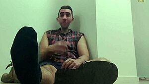 hey, how’d i seduce my rugged stepuncle with a footjob?