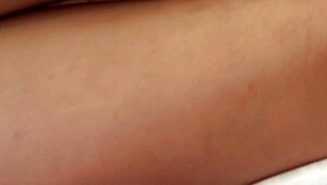 Camilla Moon plays with toys in sexy anal fun