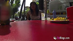 Latina tourist teen robbed, but a nerd helps her recover cash