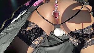 big ass pawg, how do you stretch that gaping asshole so wide?