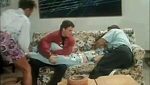 Hej, chceš vidět, jak tato italská retro hvězda zvládá hardcore anál?