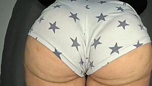 Stepmother Bounces Her Curvy Latina Ass in Sexy Display