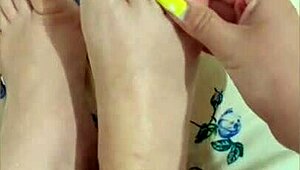 Young 18+ Shaved Legs Footjob Orgasm