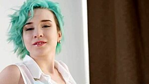 emo teen gets her butt drilled in missionary style