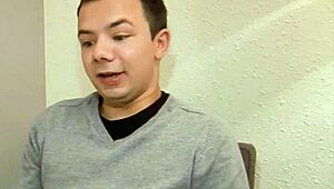 סטודנטית גרמנית 18+ עושה קסטינג סקס עם זר ומזיינת אותו חזק 😜