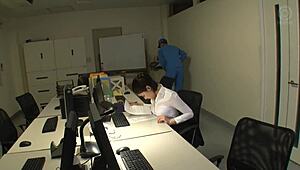 Hard Office Fuck with Japanese Beauty After Long Day