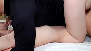 Amateur Japanese Wife Creampied on Ovulation Day