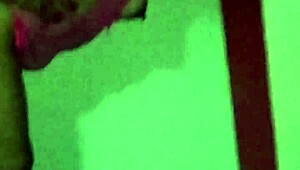 Latina-mami swingeriryhmän perspano vieraan kanssa osa 2