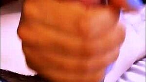 la hijastrastra sabia que su padrastro queria mas apretada cada vez asi que se esforzaba al maximo para complacerlo y mantenerlo satisfecho