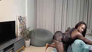 a preta gostosa do xvideos veja completo no red ou sheer ela esguincha muito com vibrador