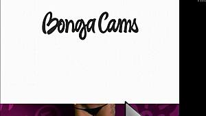 Juicy webcam model feels intense orgasm while masturbating pussy