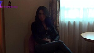 Con imponente shemale, wanna see her in action?