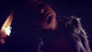 패션 모델 스트립티즈 댄스 알몸 벗기 쇼