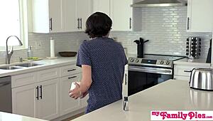 Andi Rose Begs Stepbro for His Huge Cock in S21 E3