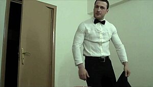 hunky waiter hulk jerks off in gym