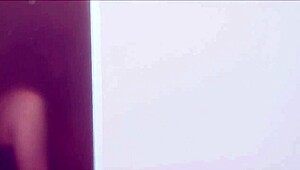 Samantha sets up a spicy lesbian bottle game for fun