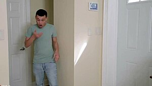 Bedrog - busty dienstmeid gelokt in hard neuken met haar klant