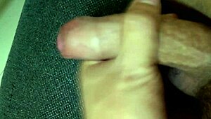 Tự Sướng 5 with Chánh Chủ in Raw Action