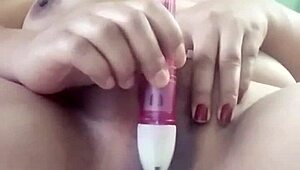 Pornstar Poosoo Fingers Her Pussy Hard!