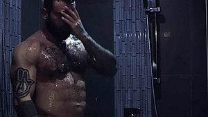 Markus Kage kocok kontol keras nonton Ryan Stone dan Jay ngewe bareback