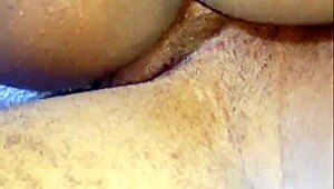 Peguei me masturbando e levei foda de bunda grande