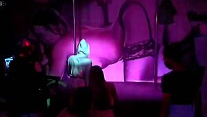 Manhattan Bar Pera Live Webcam Show On 1832020