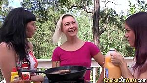 Aussie lesbian babes in hairy threeway fingering and masturbating 😍