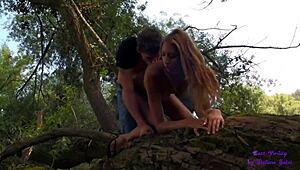 La Bella Bionda Succhia E Si Scopa Un Bel Cazzo Duro A Bordo Di Un Lago