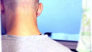 Quarto Compartilhado O Dotado Flagras Novinho Manjando Rola No Banho