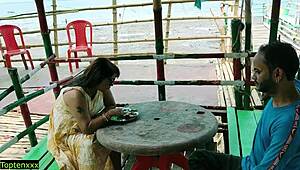 Hot amateur video of Indian bhabhi's one night stand