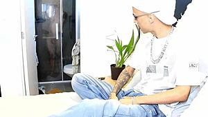 Quarto Compartilhado O Dotado Flagras Novinho Manjando Rola No Banho