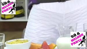 kelly key so hot, her big cameltoe bustin’ outta them leggings, damn!