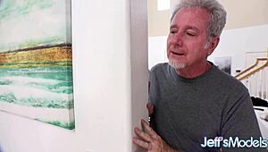 Curvy babe Eliza Allure gets her fat pussy worked over in a steamy massage