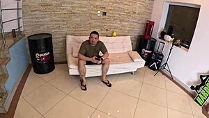 Wow! Muita Putaria e Farra com Tímida Estreante Livia Park!