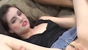 Young babe gets fucked hard 😈