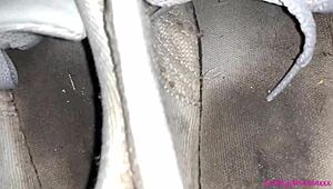 Man, check these bouncing boobs and dirty feet pissing! 😅