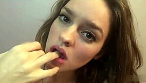 cute girl fingers her hairy pussy to squirt hard