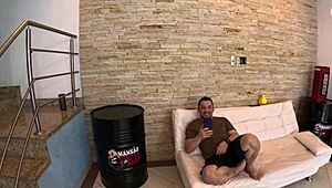 Wow! Muita Putaria e Farra com Tímida Estreante Livia Park!