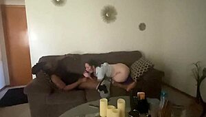 Babe sucking with jiggling ass