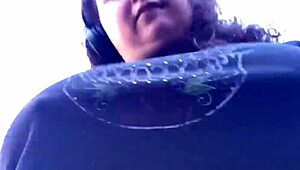 Man, check these bouncing boobs and dirty feet pissing! 😅