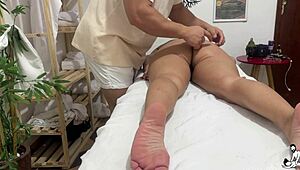 massagem real em paciente casada safada filmada em sala privada