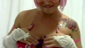 debora gives sexy massage live